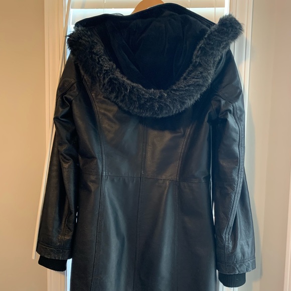 Danier winter leather jacket - Picture 8 of 12